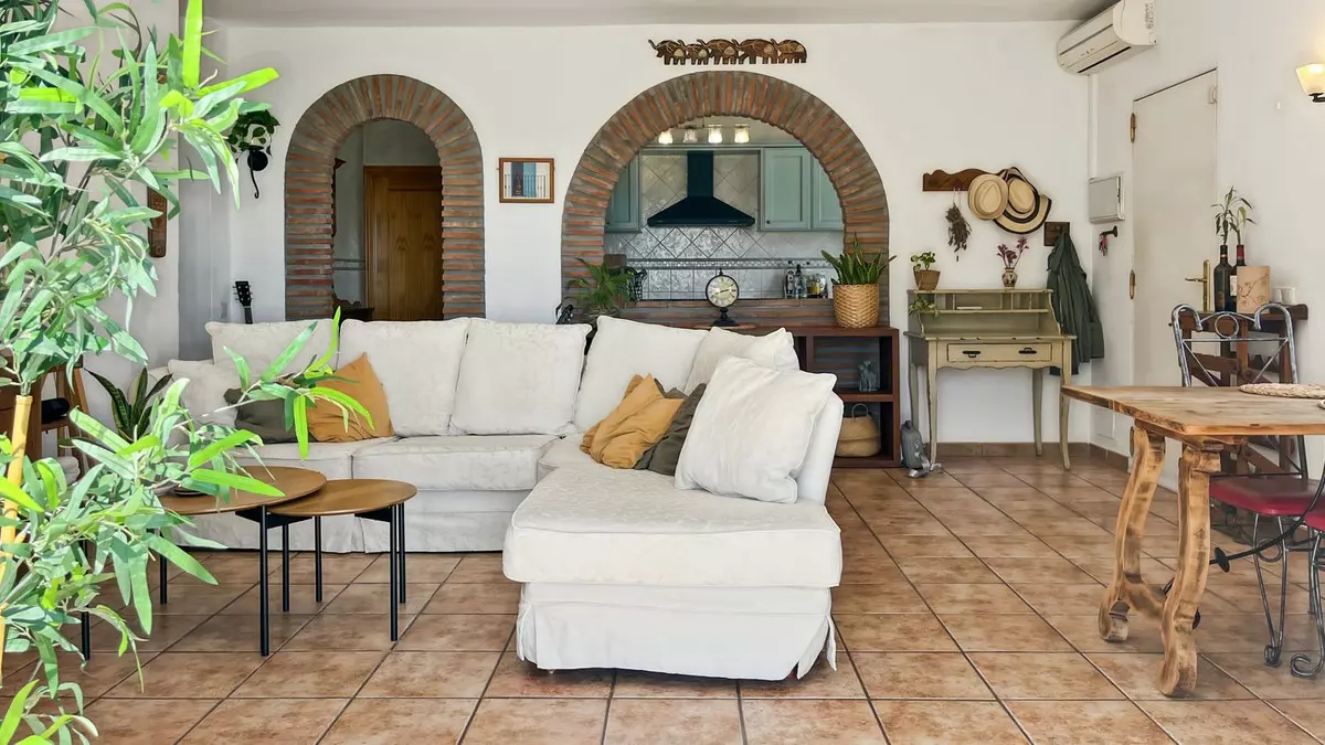 4-bedroom Villa In Cómpeta, Spain (175 M²)