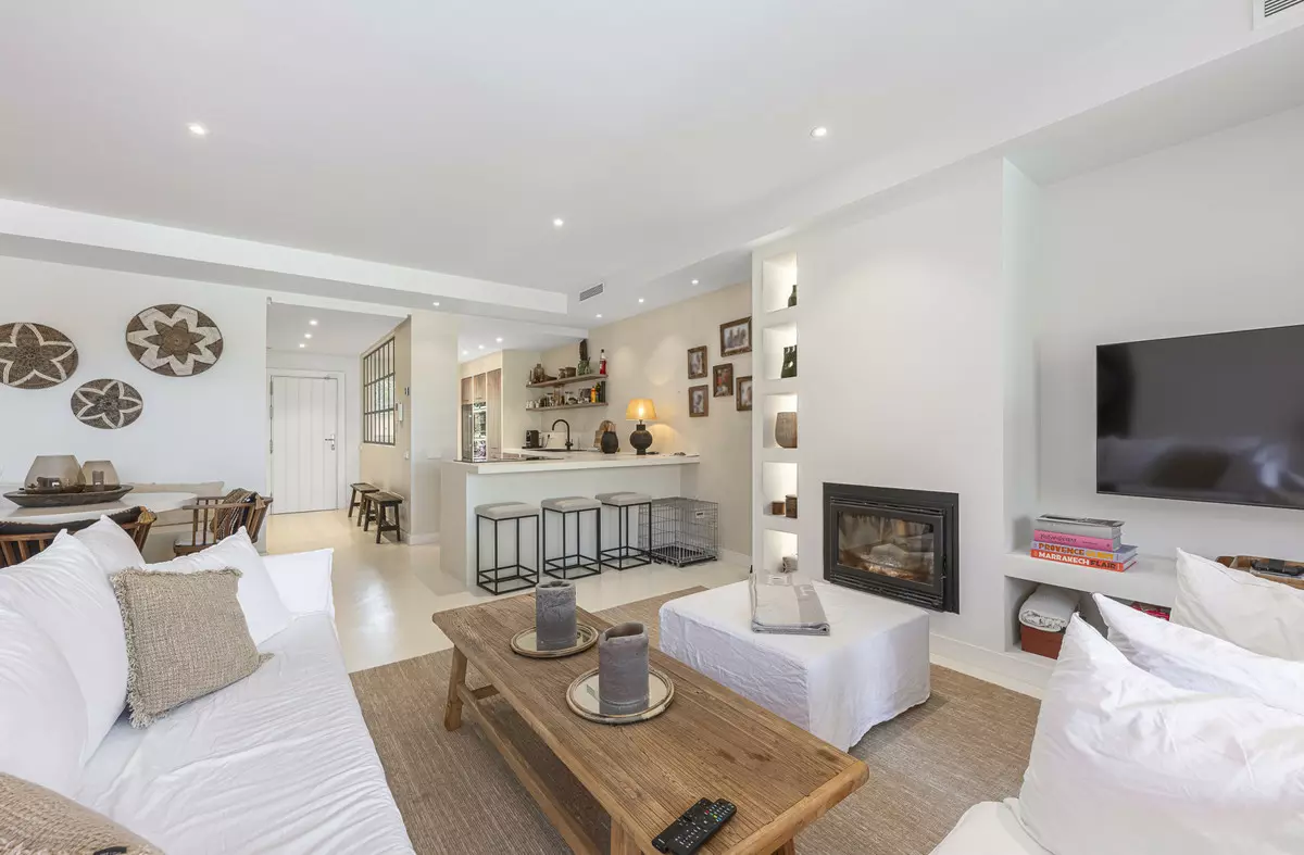 3-bedroom Town House In Marbella, Spain (285 M²)