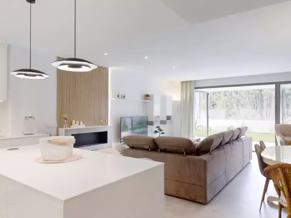 3-bedroom Villa In Mijas, Spain (228 M²)