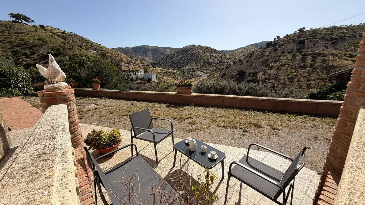 3-bedroom Country House In Almogía, Spain (155 M²)