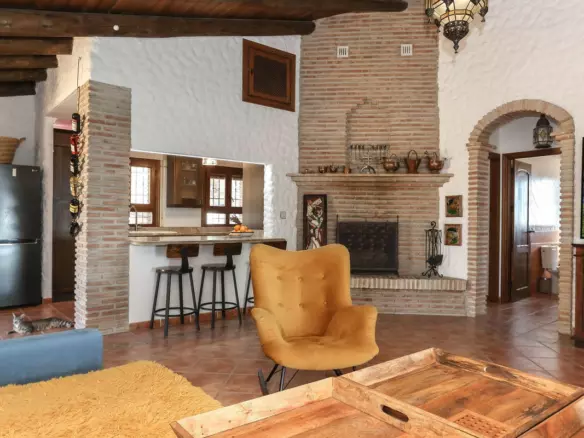 4-bedroom Villa In Alozaina, Spain (190 M²)