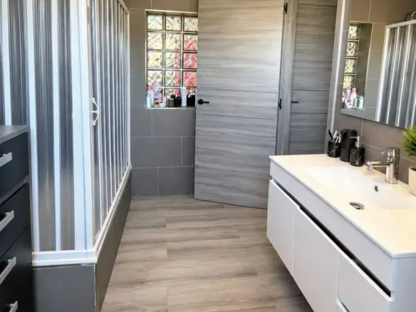 5-bedroom Villa In Cártama, Spain (230 M²)
