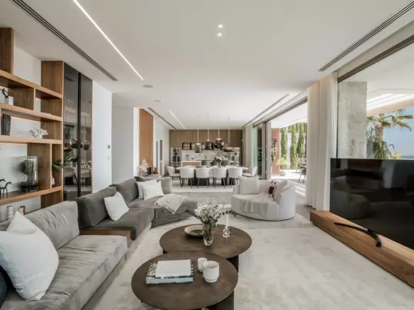 6-bedroom Villa In Benahavis, Spain (943 M²)
