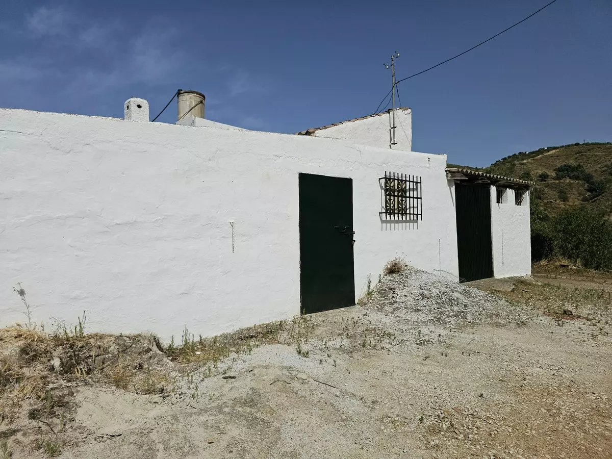 3-bedroom Country House In Sedella, Spain (344 M²)