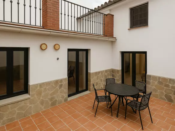 3-bedroom Town House In Gaucín, Spain (190 M²)
