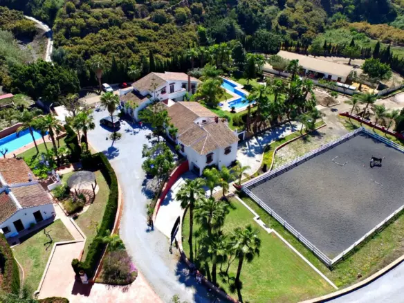 9-bedroom Villa In Frigiliana, Spain (1.600 M²)