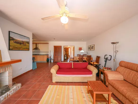 3-bedroom Villa In Tolox, Spain (99 M²)