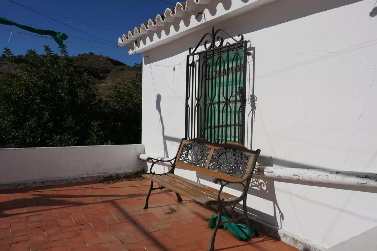 3-bedroom Country House In La Viñuela, Spain (220 M²)