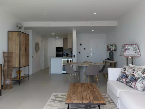 2-bedroom Apartment In Marbella, Spain (119 M²)