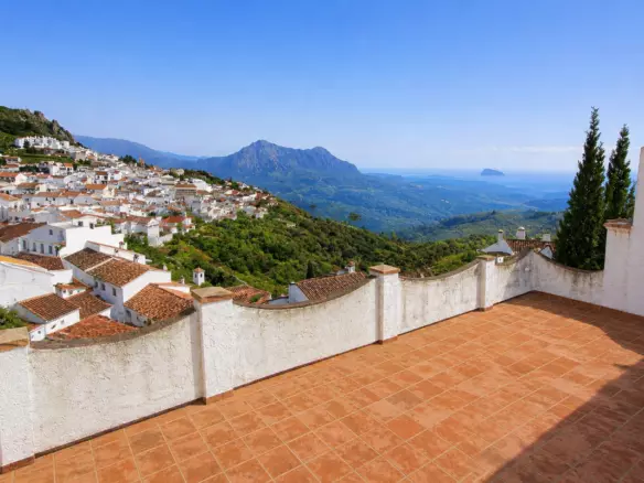 5-bedroom Villa In Gaucín, Spain (750 M²)