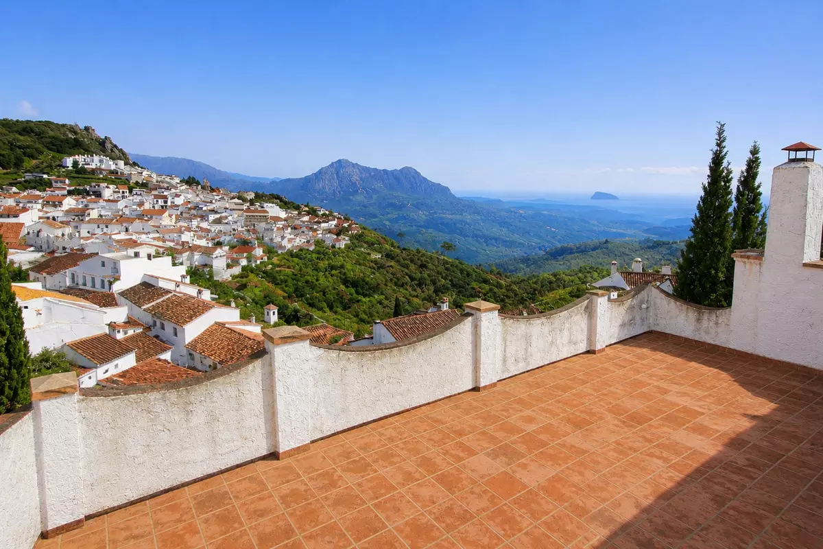 5-bedroom Villa In Gaucín, Spain (750 M²)