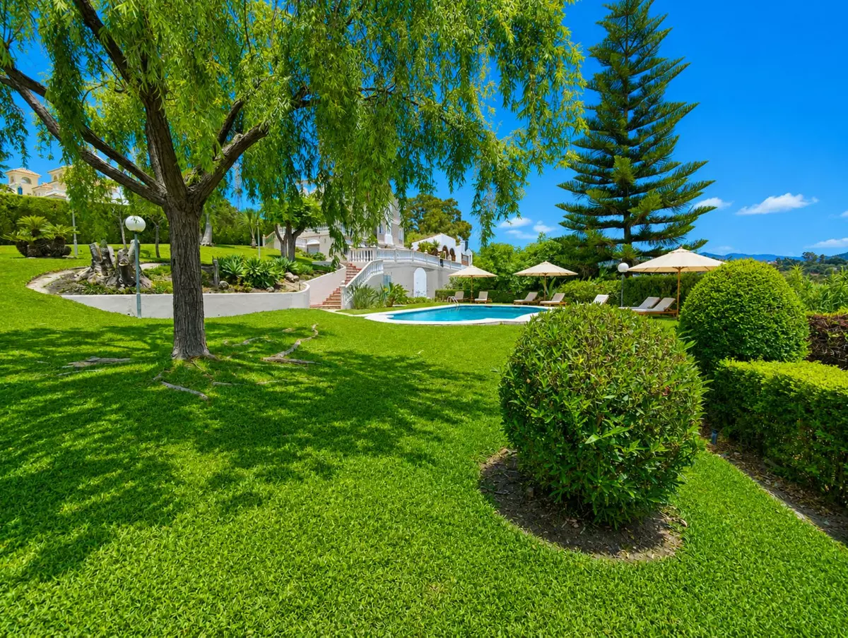 5-bedroom Country House In Estepona, Spain (300 M²)