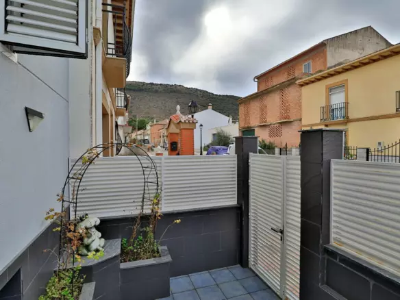 4-bedroom Villa In Alfarnate, Spain (220 M²)