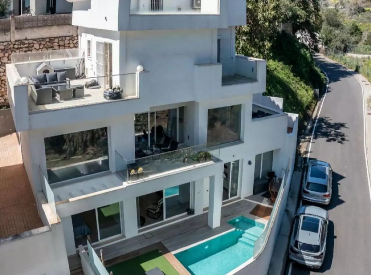 4-bedroom Villa In Benalmádena, Spain (294 M²)