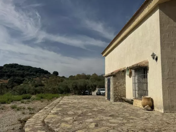 3-bedroom Country House In Alfarnate, Spain (145 M²)