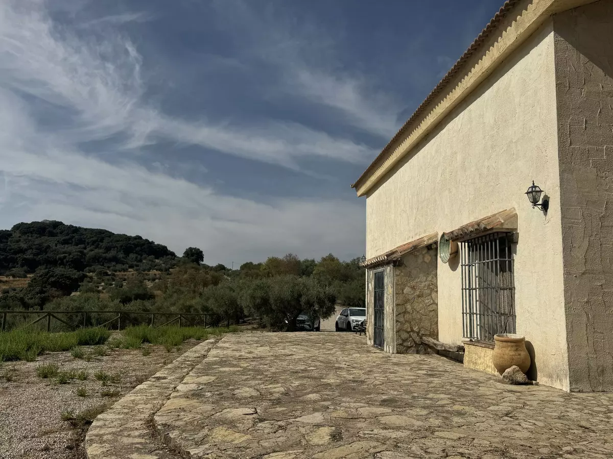 3-bedroom Country House In Alfarnate, Spain (145 M²)