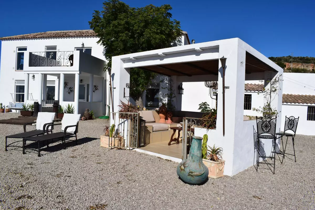 10-bedroom Country House In Ronda, Spain (1.238 M²)