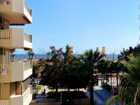 3-bedroom Apartment In Fuengirola, Spain (100 M²)