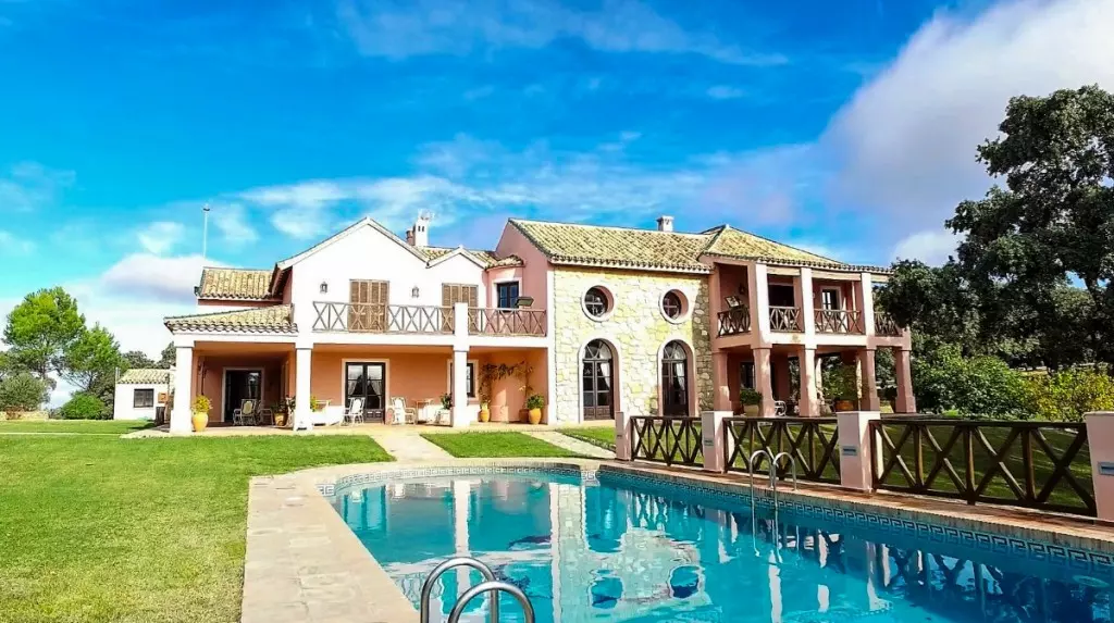 7-bedroom Country House In Ronda, Spain (735 M²)