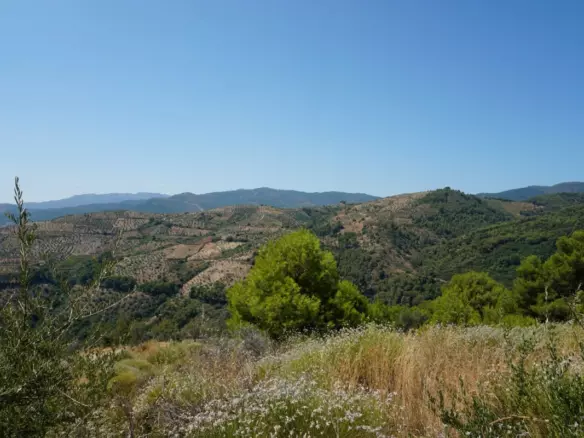 3-bedroom Country House In Yunquera, Spain (98 M²)
