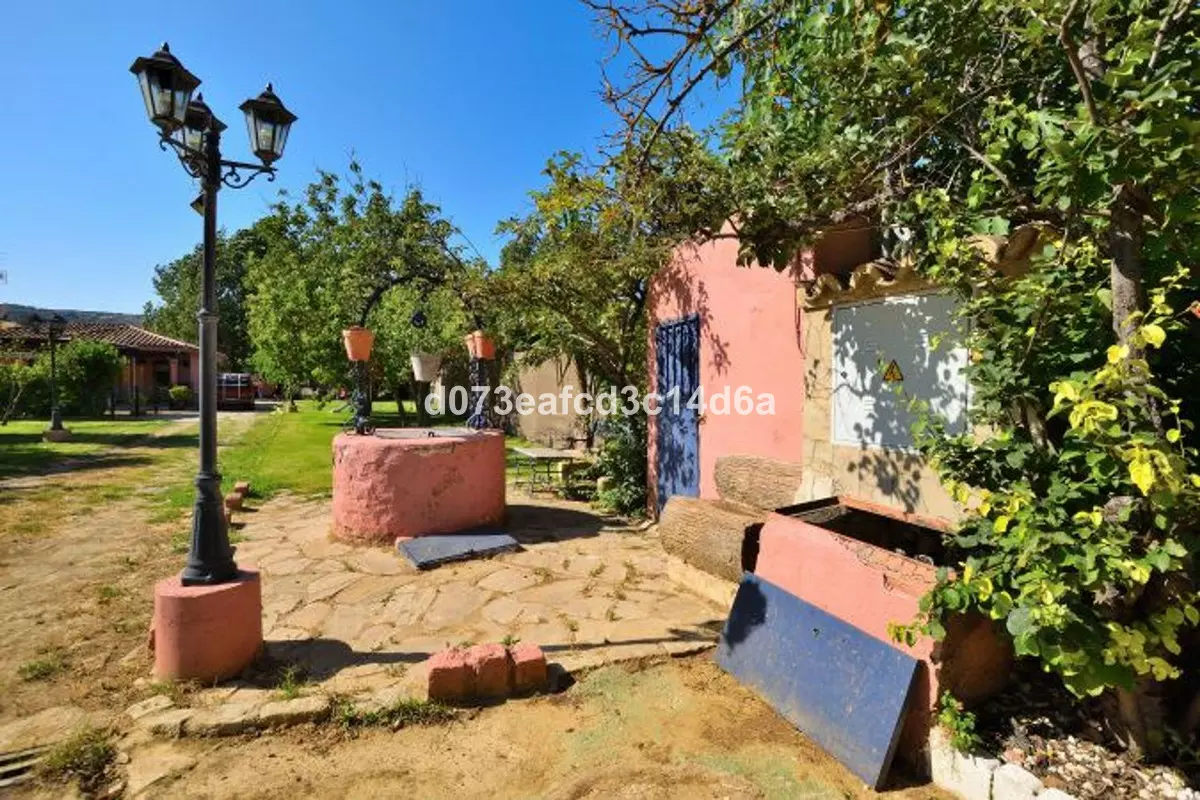 3-bedroom Country House In Benaoján, Spain (85 M²)