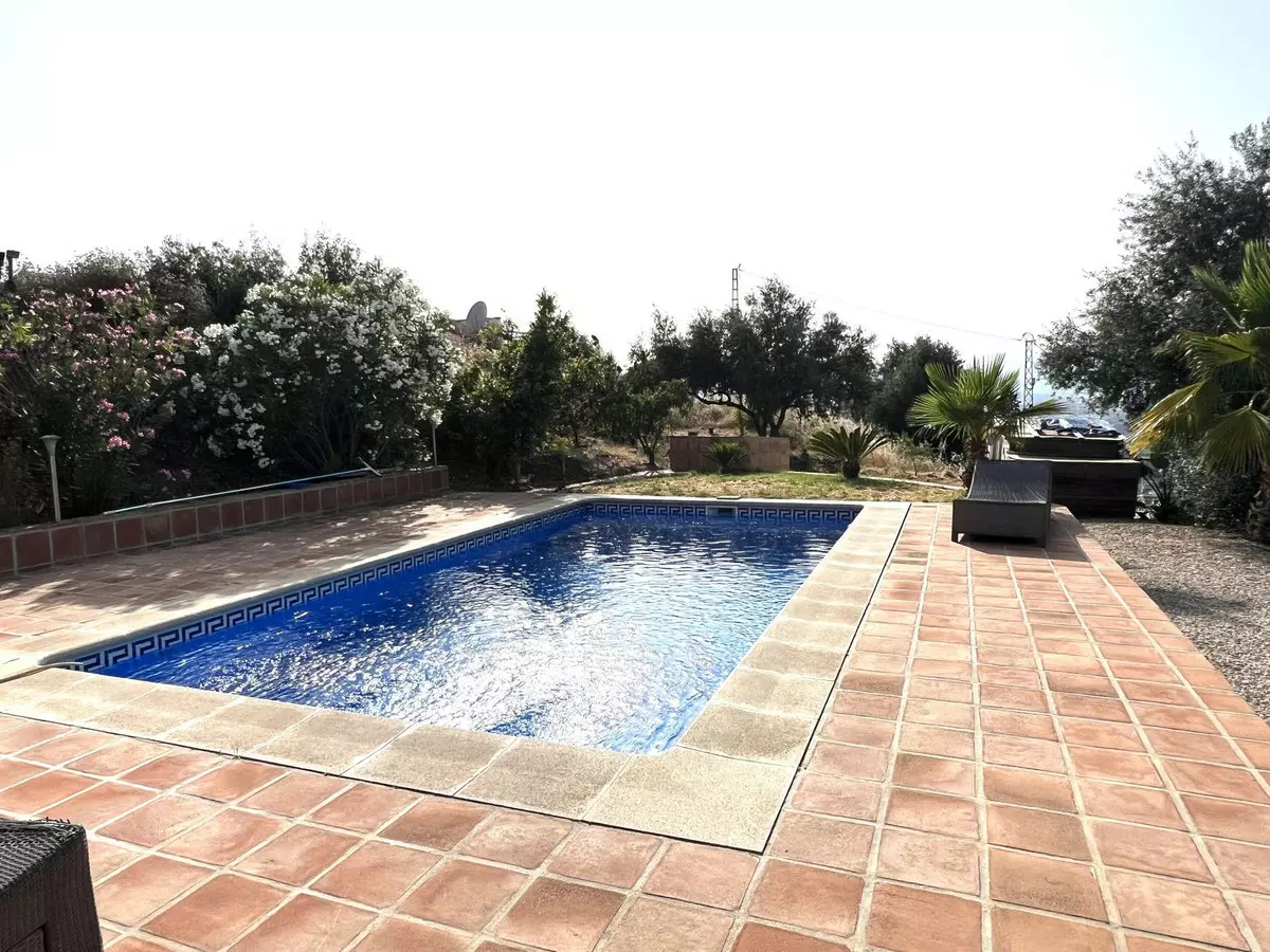 3-bedroom Villa In Canillas De Aceituno, Spain (128 M²)