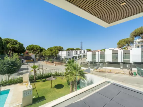 3-bedroom Apartment In Marbella, Spain (145 M²)