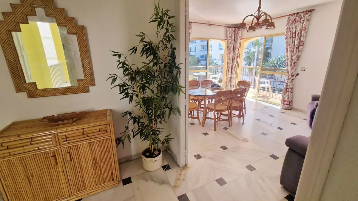 3-bedroom Apartment In Fuengirola, Spain (100 M²)