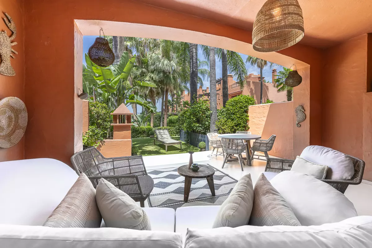 3-bedroom Town House In Marbella, Spain (285 M²)