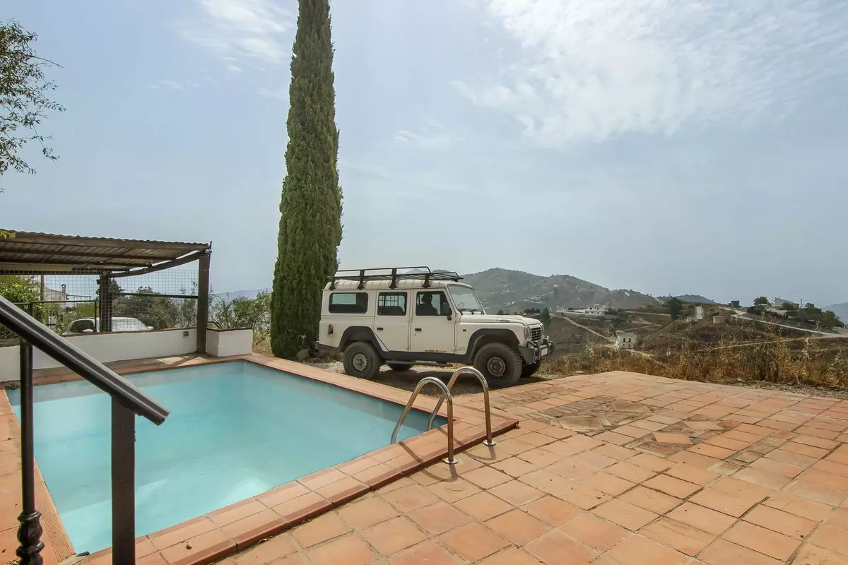 2-bedroom Country House In Iznate, Spain (64 M²)
