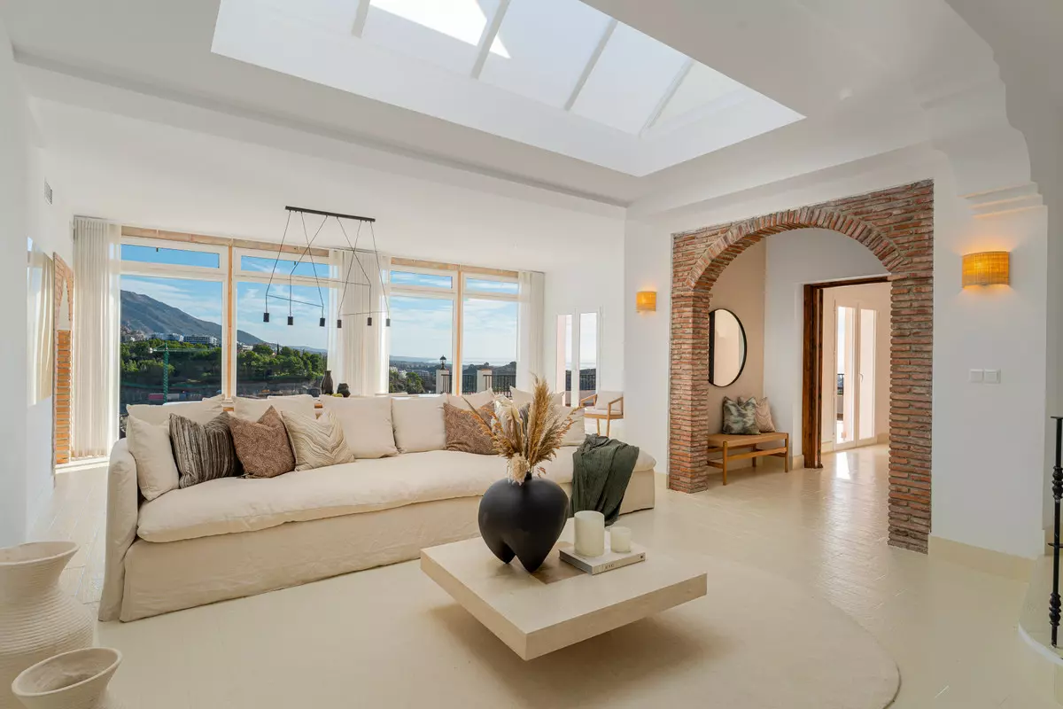 6-bedroom Villa In Benahavis, Spain (531 M²)