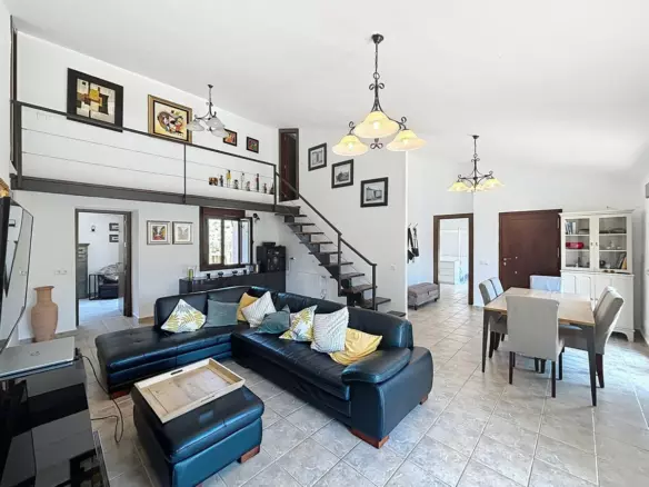 3-bedroom Villa In Canillas De Aceituno, Spain (213 M²)