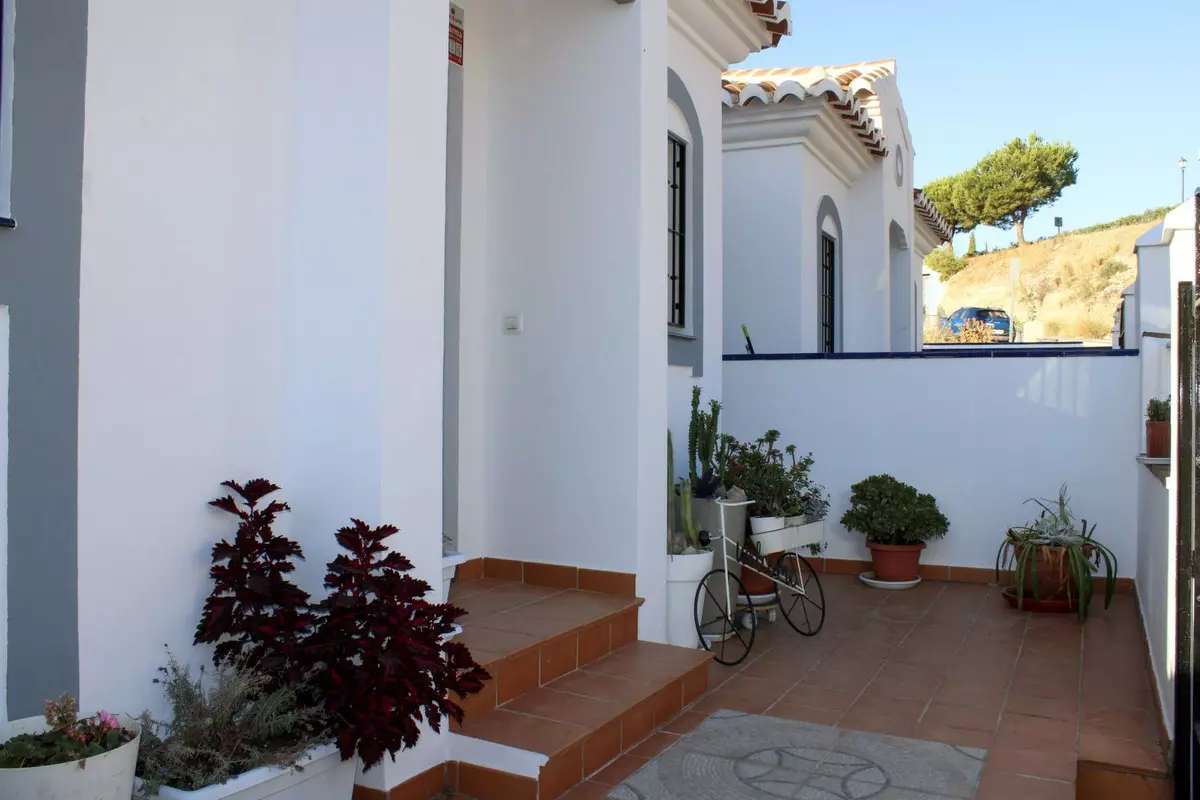 3-bedroom Villa In Frigiliana, Spain (165 M²)