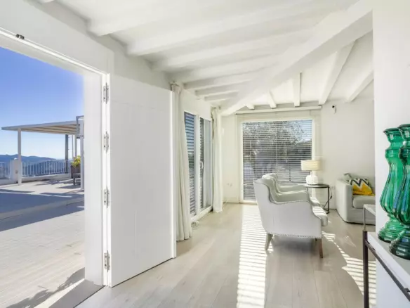 4-bedroom Villa In Cómpeta, Spain (226 M²)