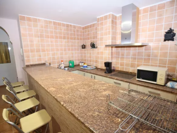 6-bedroom Villa In Benamargosa, Spain (472 M²)