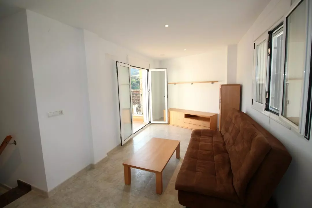 4-bedroom Villa In Árchez, Spain (200 M²)
