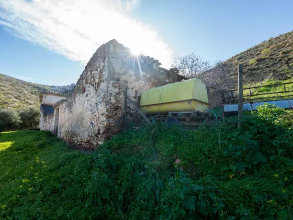 3-bedroom Villa In Colmenar, Spain (238 M²)