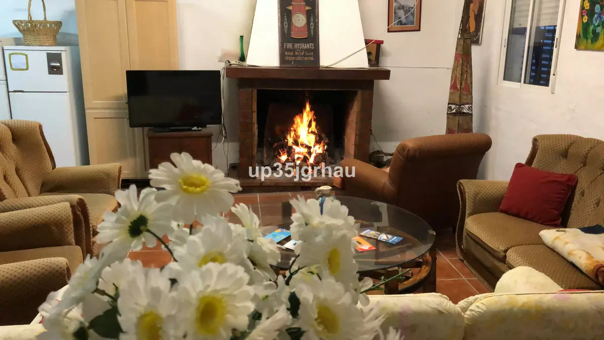 3-bedroom Villa In Gaucín, Spain (150 M²)