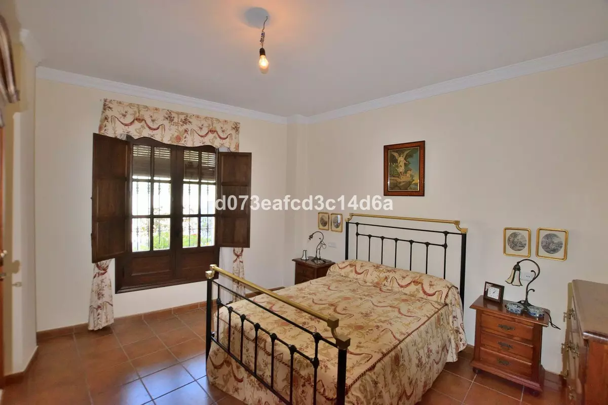 5-bedroom Villa In Montejaque, Spain (508 M²)