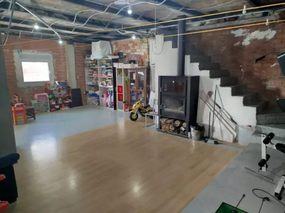 4-bedroom Town House In Cómpeta, Spain (384 M²)
