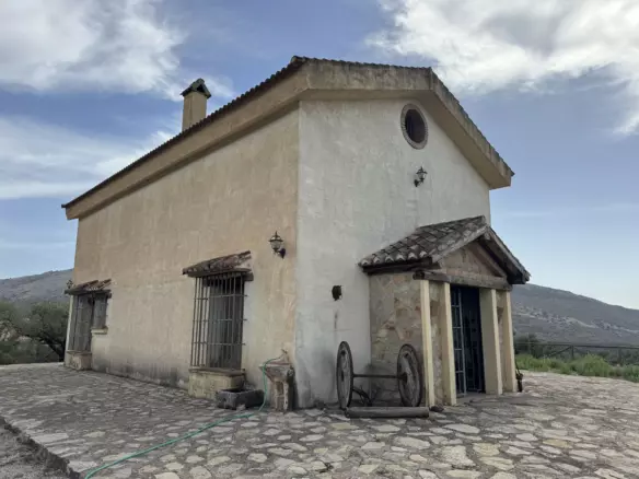 3-bedroom Country House In Alfarnate, Spain (145 M²)