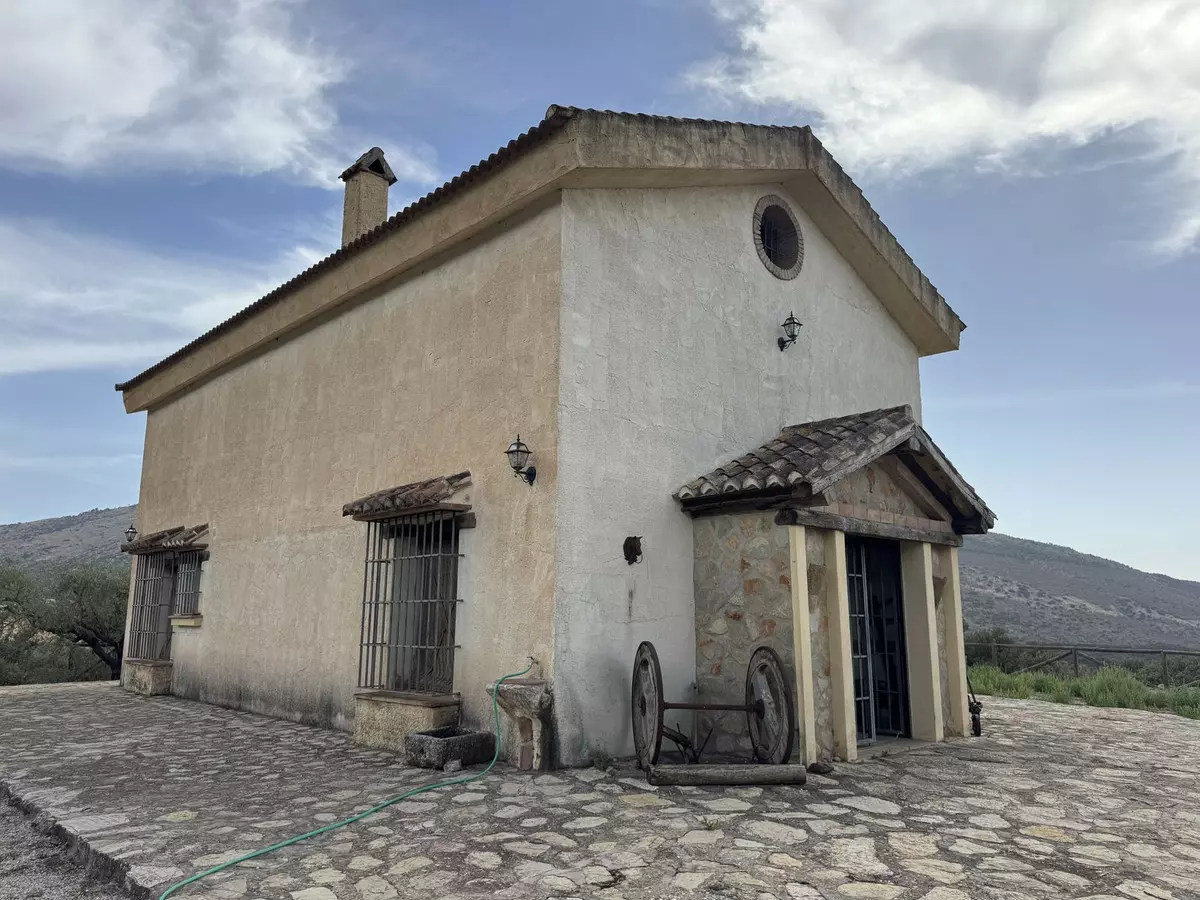 3-bedroom Country House In Alfarnate, Spain (145 M²)