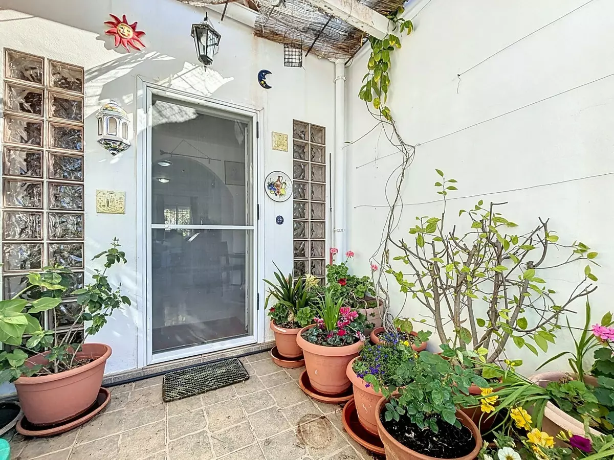 5-bedroom Villa In Canillas De Aceituno, Spain (298 M²)