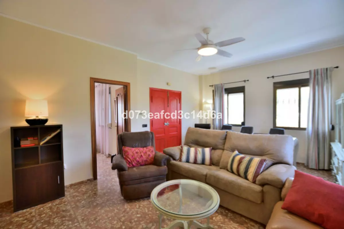 6-bedroom Villa In Ronda, Spain (225 M²)
