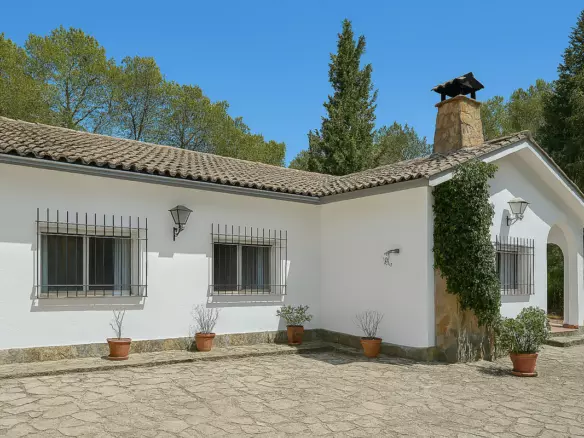 3-bedroom Country House In Arriate, Spain (180 M²)
