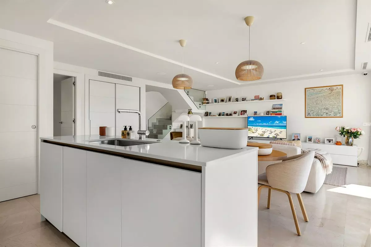 3-bedroom Apartment In Marbella, Spain (188 M²)