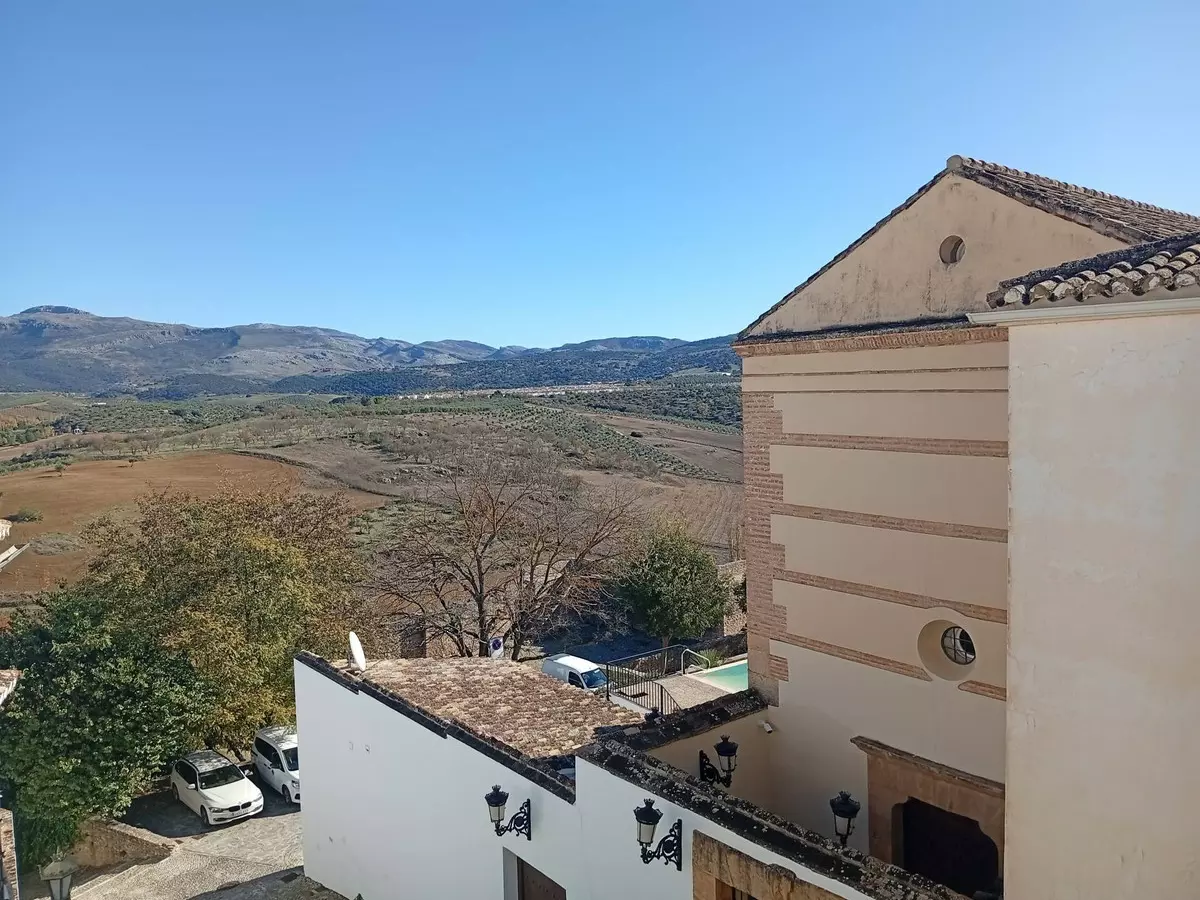 6-bedroom Town House In Ronda, Spain (202 M²)