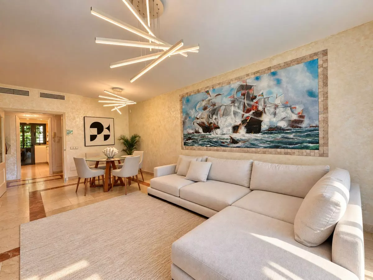 2-bedroom Apartment In Estepona, Spain (144 M²)