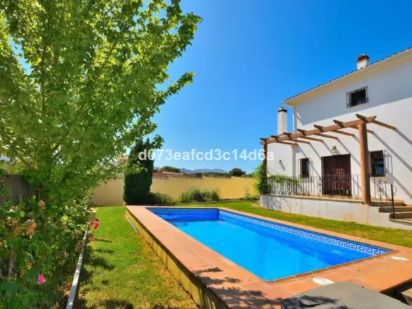 4-bedroom Villa In Ronda, Spain (303 M²)