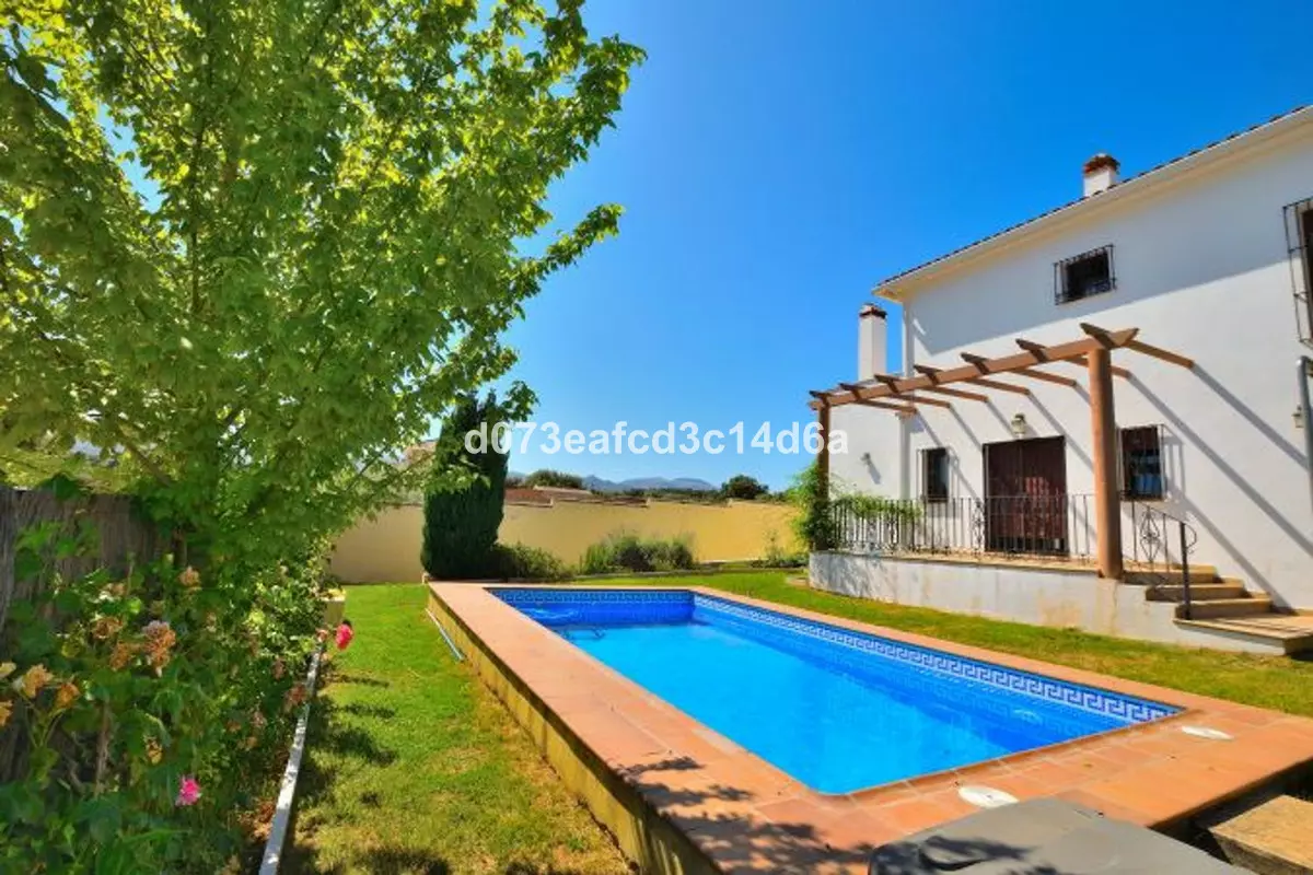 4-bedroom Villa In Ronda, Spain (303 M²)